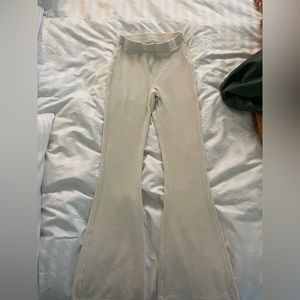 Aerie/American Eagle white flare pants. Size XS